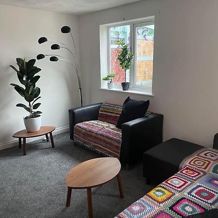 Cosy Bungalow In A Handy Location Market Harborough Extérieur photo