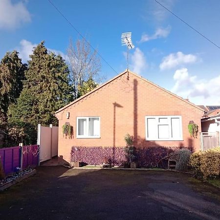 Cosy Bungalow In A Handy Location Market Harborough Extérieur photo
